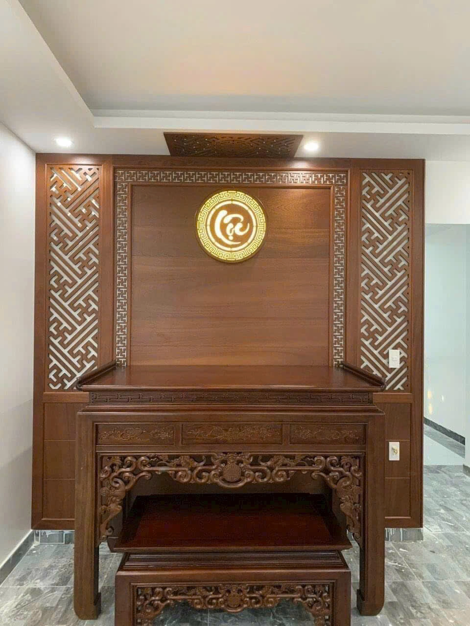 Vách CNC Bàn Thờ Tài Lộc Vách CNC Bàn Thờ Tài Lộc