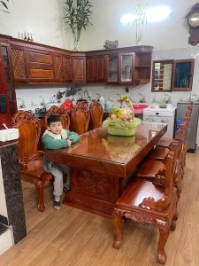 Mẫu bàn ăn gỗ tự nhiên chất lượng Giá Gốc H0t Nhất Hiện Nay 1788489645303 3458858699671238592 3458858699671238592 5893149db7a2ccff22eab409c8b6d81d